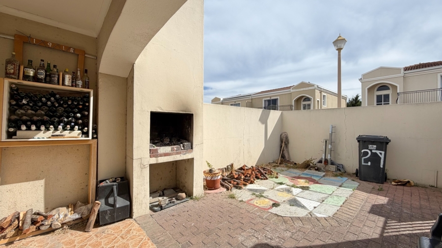 3 Bedroom Property for Sale in Gordons Bay Central Western Cape